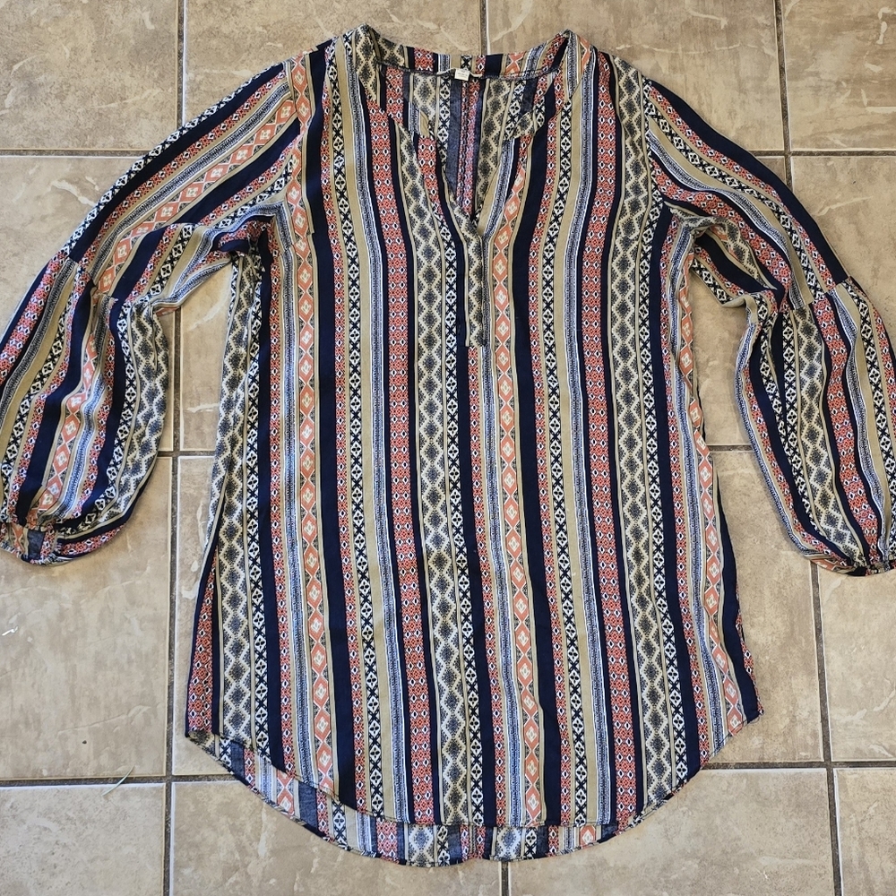 Umgee Tunic Length Blouse- Size Medium